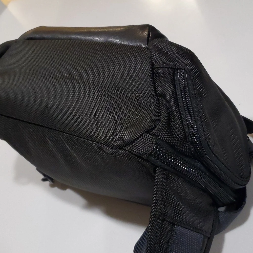 Tumi Alpha Black Ballistic Nylon & Leather Bravo Kelley Sling Bag